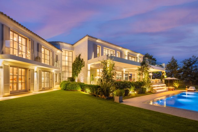 Luxury renovated villa for sale in Nueva Andalucia, Marbella
