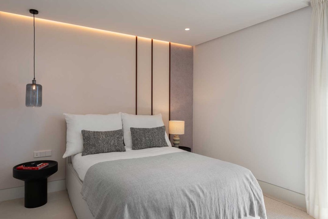 Luxury 3 bedroom apartment in Estepona - Image 30