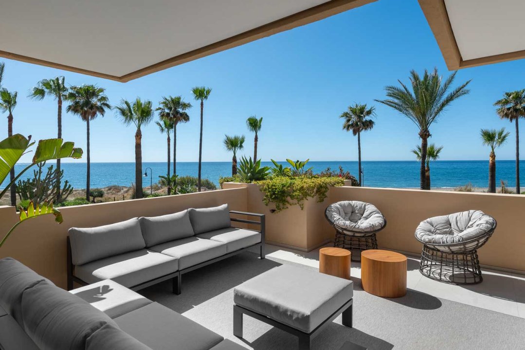 Luxury 3 bedroom apartment in Estepona - Image 19