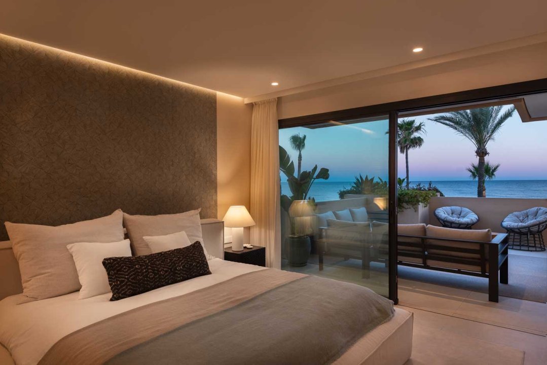 Luxury 3 bedroom apartment in Estepona - Image 13
