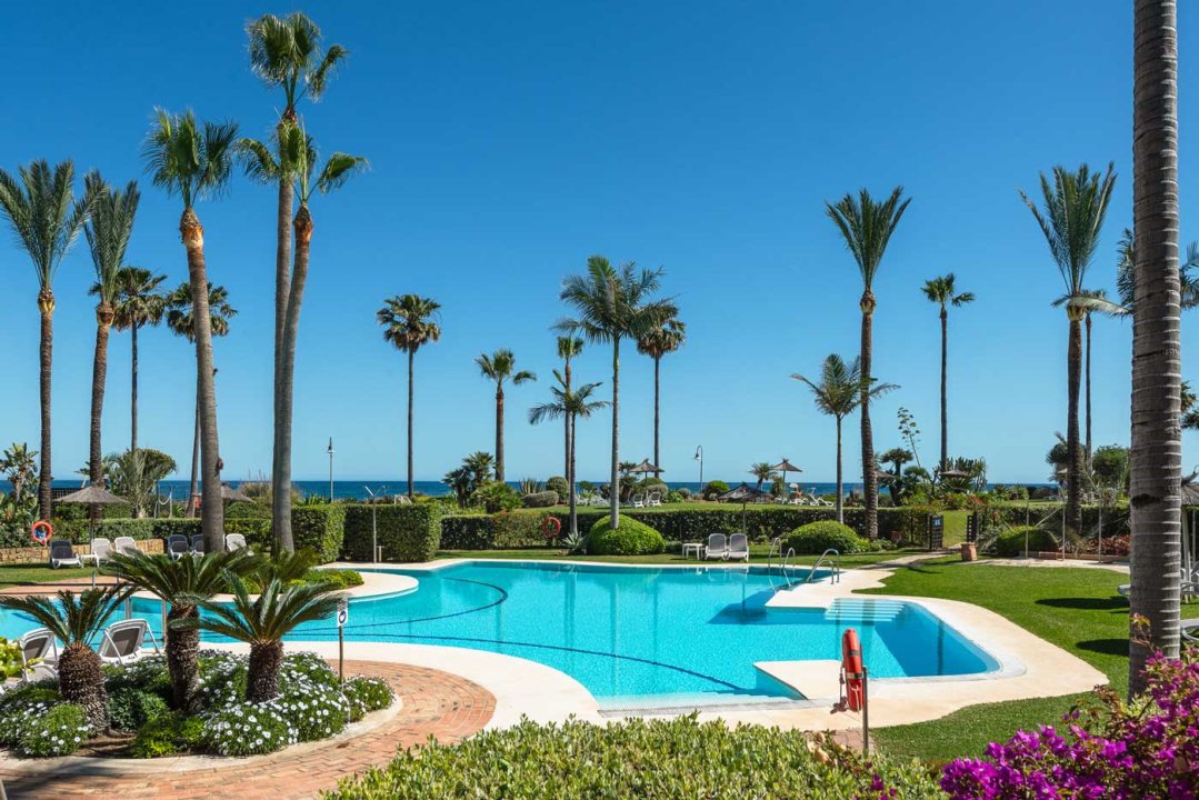 Luxury 3 bedroom apartment in Estepona - Image 16