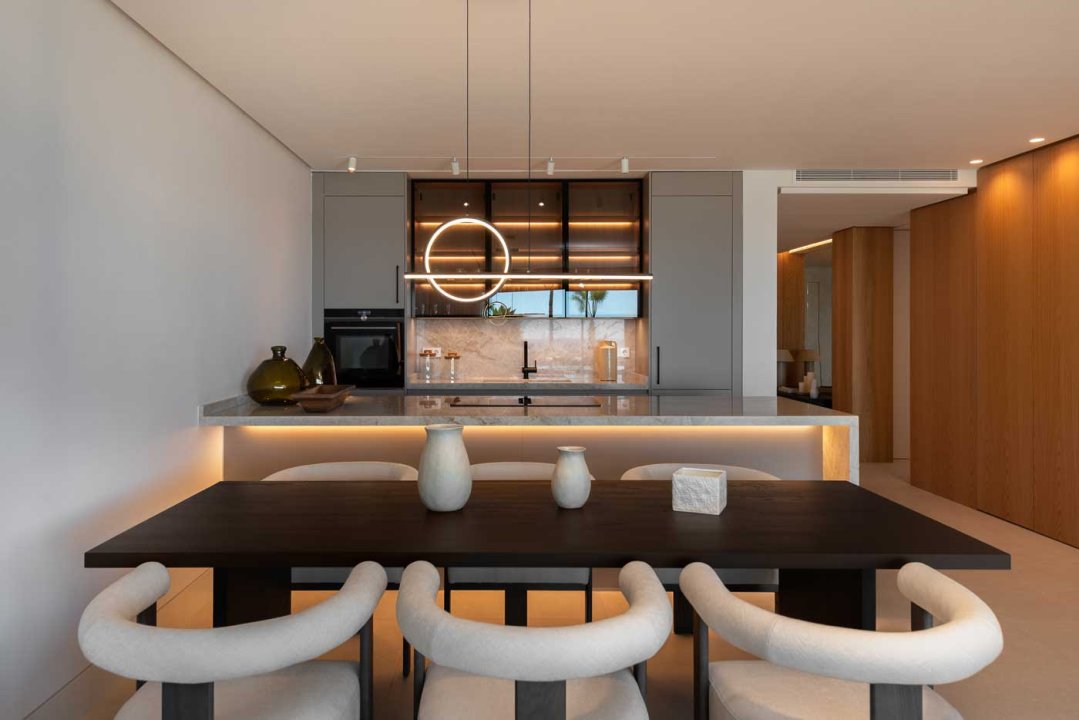 Luxury 3 bedroom apartment in Estepona - Image 25