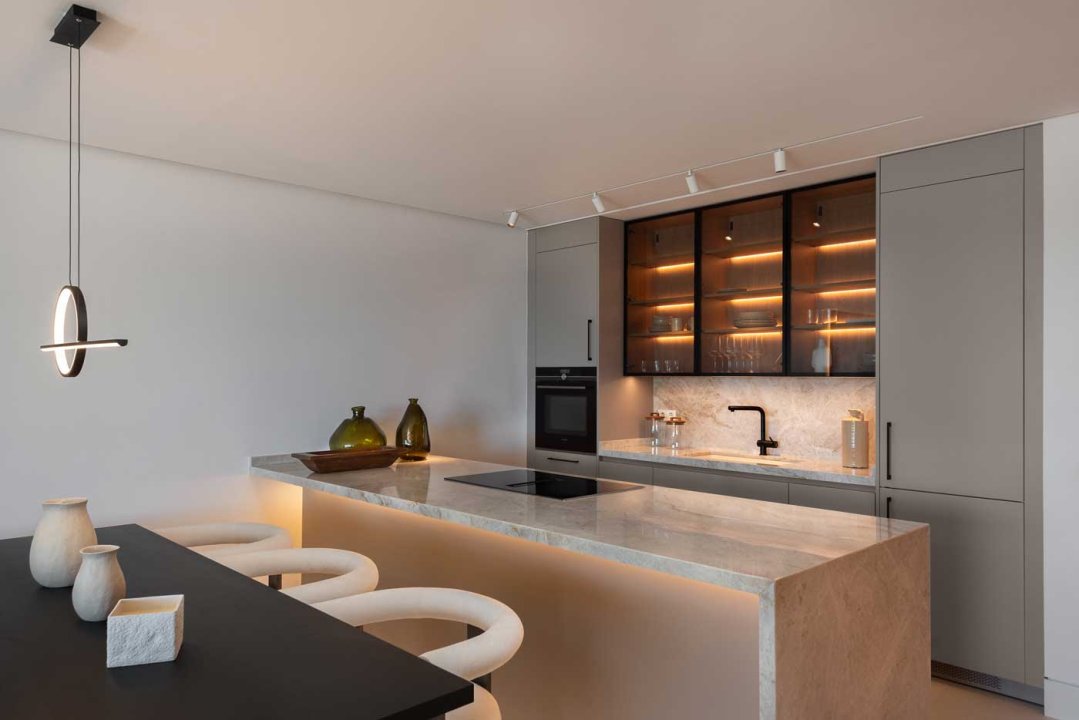 Luxury 3 bedroom apartment in Estepona - Image 24