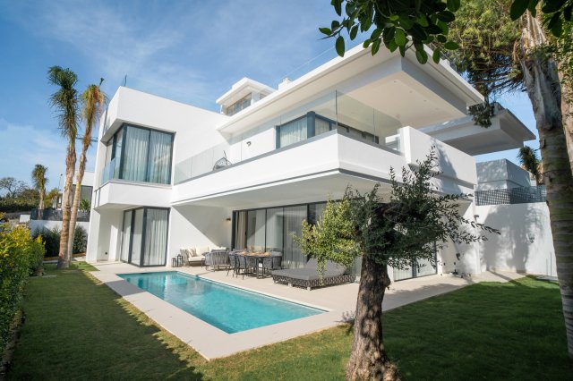Modern Villa on the Golden Mile – Just 100 meters from the beach