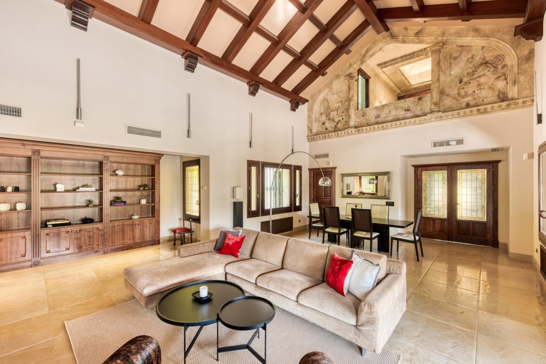 Villa de 4 dormitorios en Sierra Blanca, Marbella
