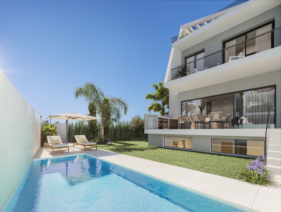 Magnificent 3 bedroom Villa with private pool in Estepona
