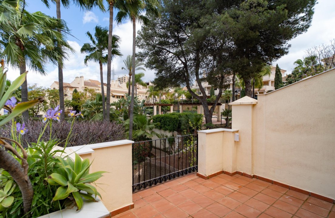 Hacienda El Palmeral: Large Family Home with 60m² Solarium and Private Garden - Image 43