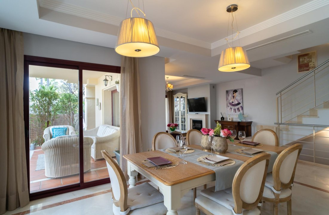 Hacienda El Palmeral: Large Family Home with 60m² Solarium and Private Garden - Image 4