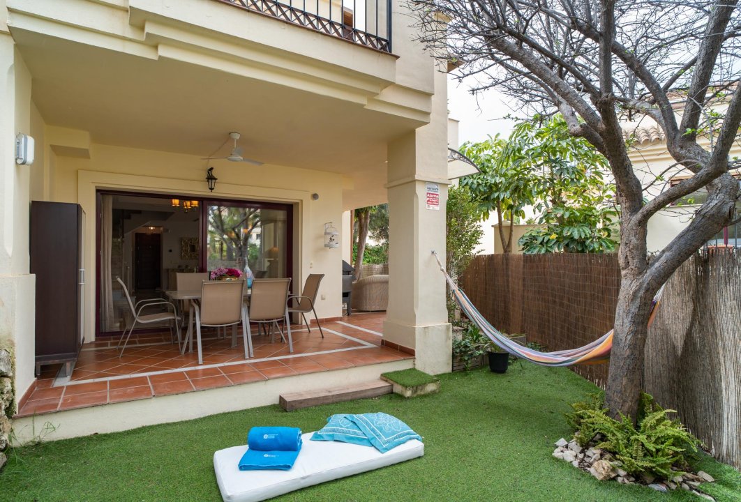 Hacienda El Palmeral: Large Family Home with 60m² Solarium and Private Garden - Image 9