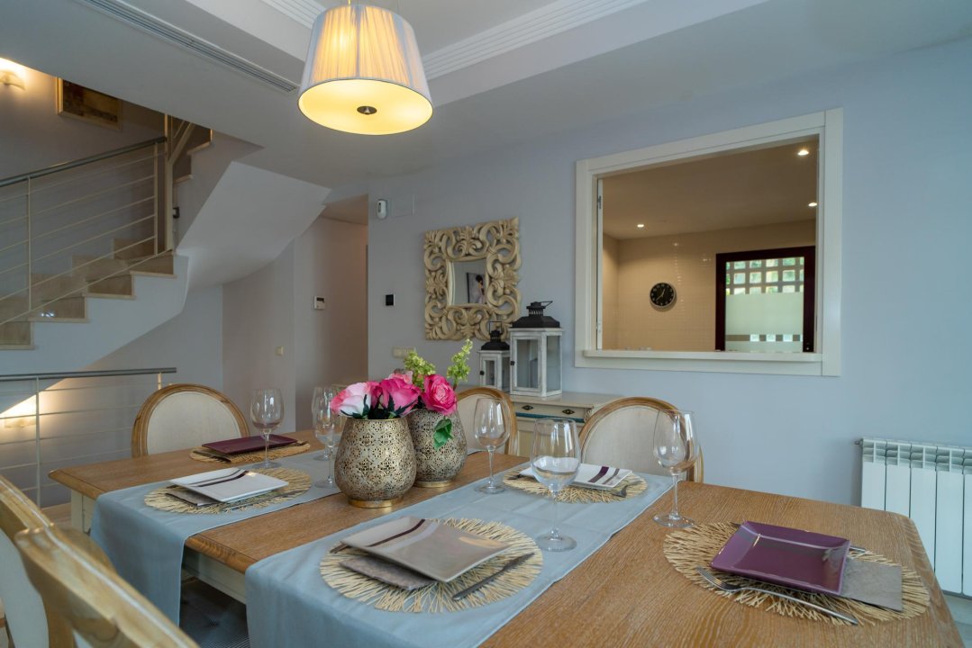 Hacienda El Palmeral: Large Family Home with 60m² Solarium and Private Garden - Image 11