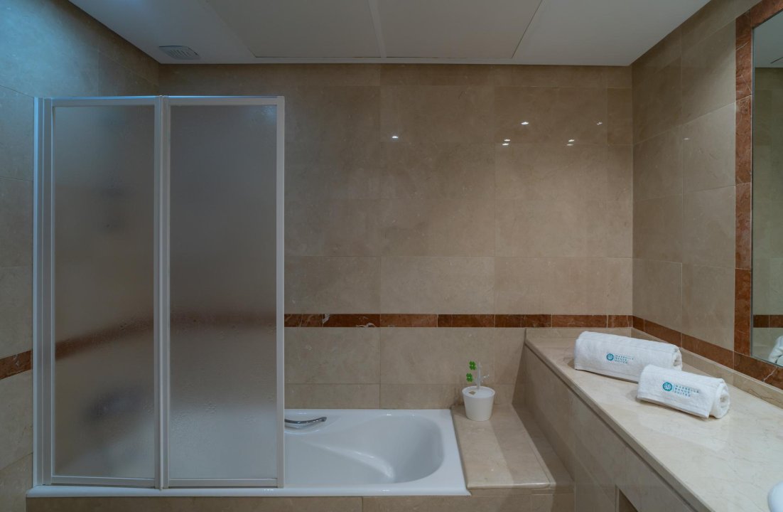 Hacienda El Palmeral: Large Family Home with 60m² Solarium and Private Garden - Image 23