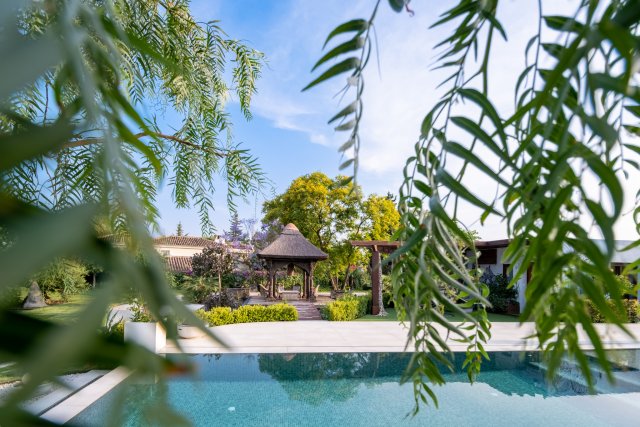 Dreamlike modern  5 bedroom villa in Benahavis