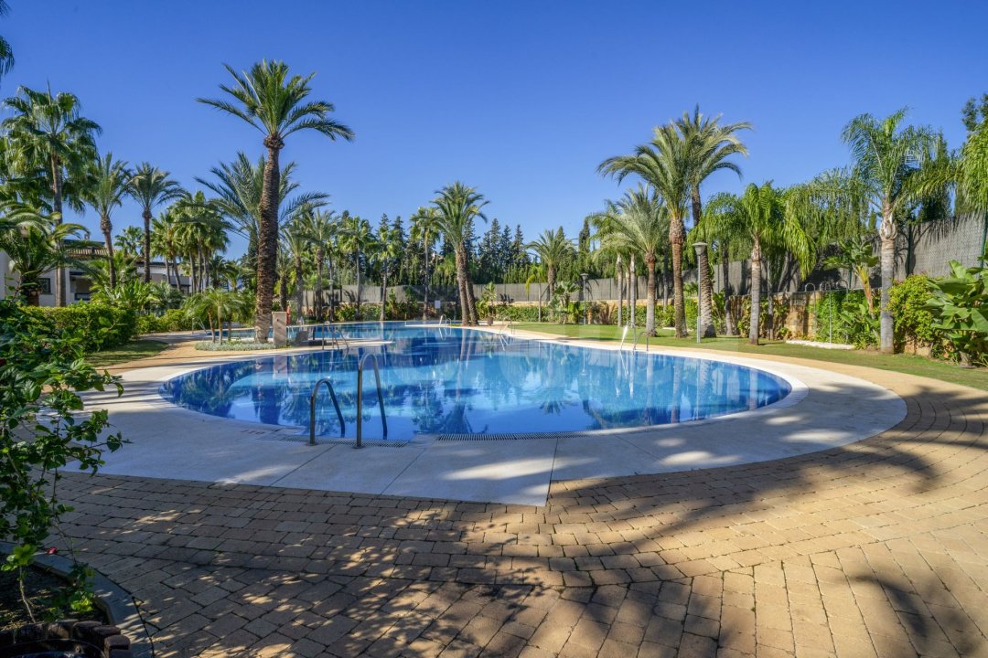 2-Bedroom Penthouse with Large Private Terrace in Medina de Banús – Nueva Andalucía - Image 15