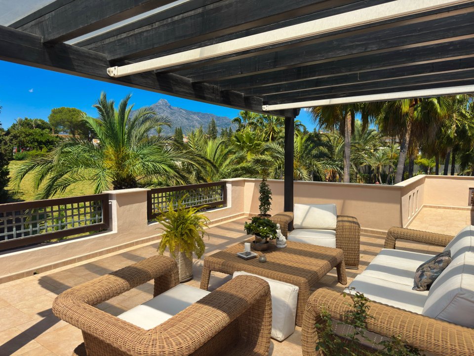 2-Bedroom Penthouse with Large Private Terrace in Medina de Banús – Nueva Andalucía - Image 3