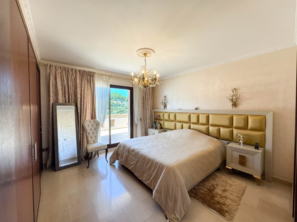 2-Bedroom Penthouse with Large Private Terrace in Medina de Banús – Nueva Andalucía - Image 6