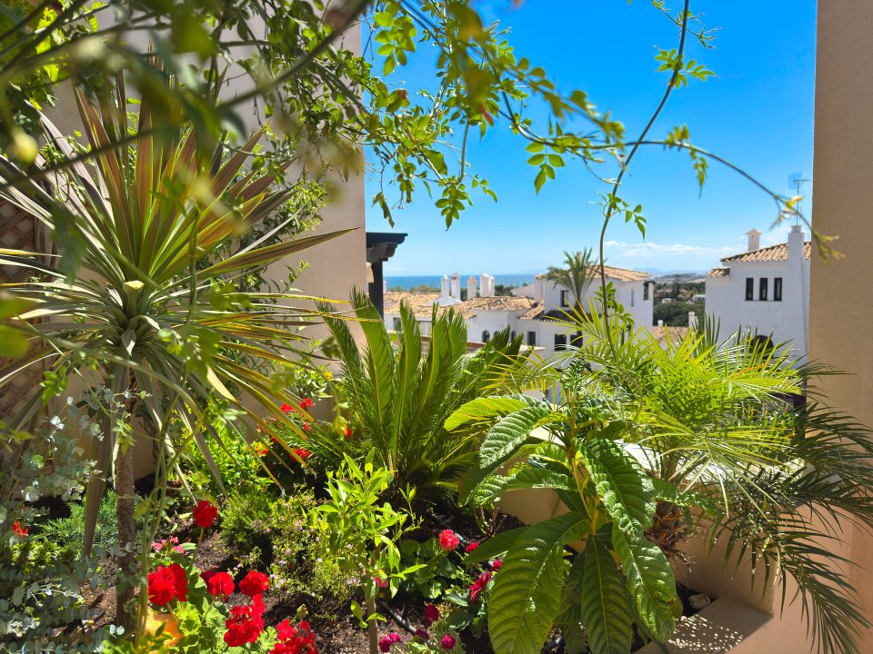 2-Bedroom Penthouse with Large Private Terrace in Medina de Banús – Nueva Andalucía - Image 11