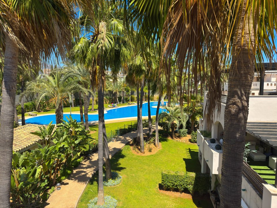 2-Bedroom Penthouse with Large Private Terrace in Medina de Banús – Nueva Andalucía - Image 8