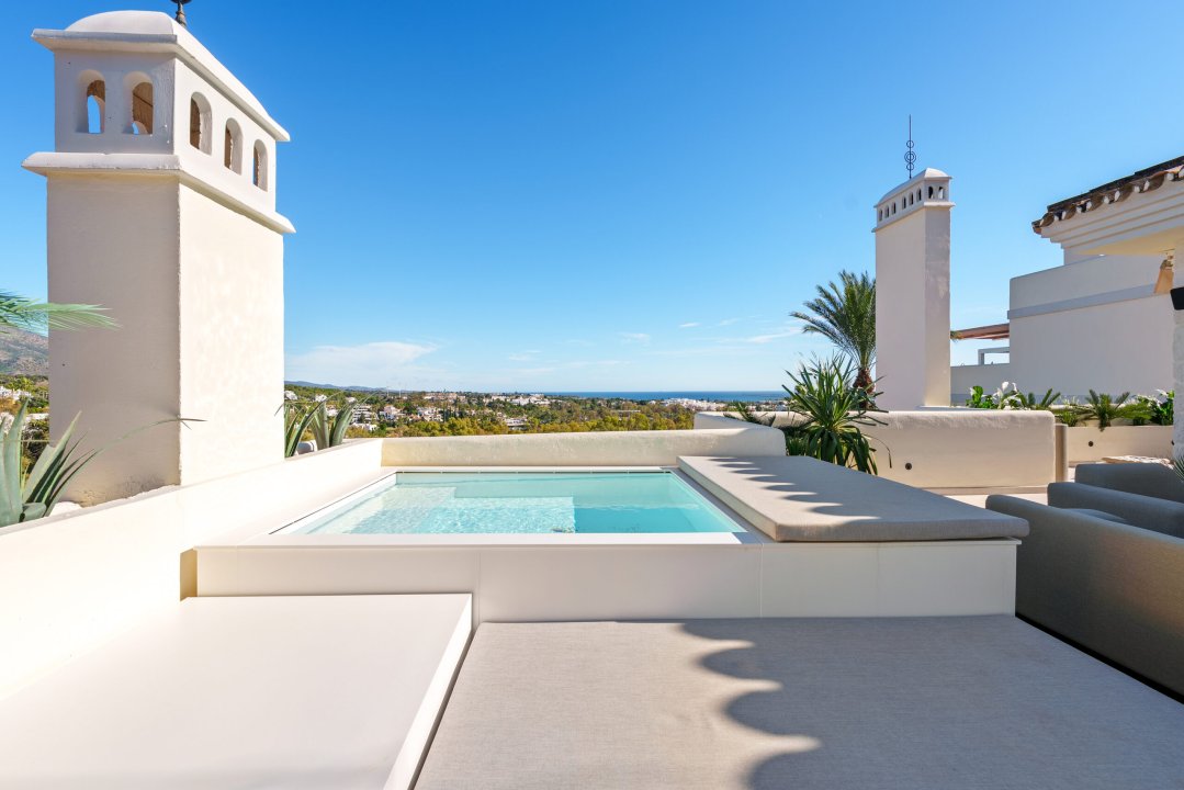 Exceptional Duplex Penthouse with Private Pool and Panoramic Views – Palacetes Los Belvederes, Nueva Andalucia - Image 18