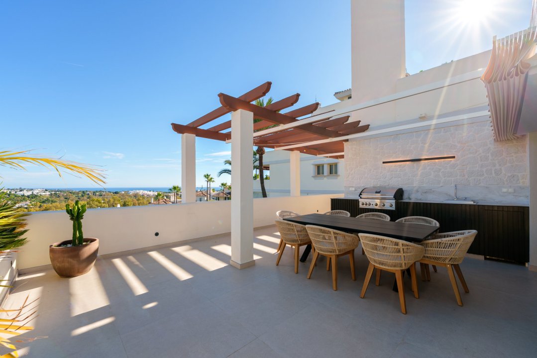 Exceptional Duplex Penthouse with Private Pool and Panoramic Views – Palacetes Los Belvederes, Nueva Andalucia - Image 12