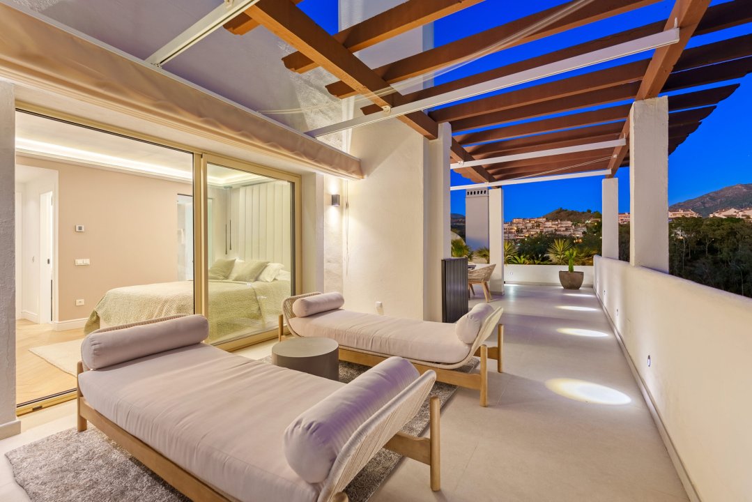 Exceptional Duplex Penthouse with Private Pool and Panoramic Views – Palacetes Los Belvederes, Nueva Andalucia - Image 49