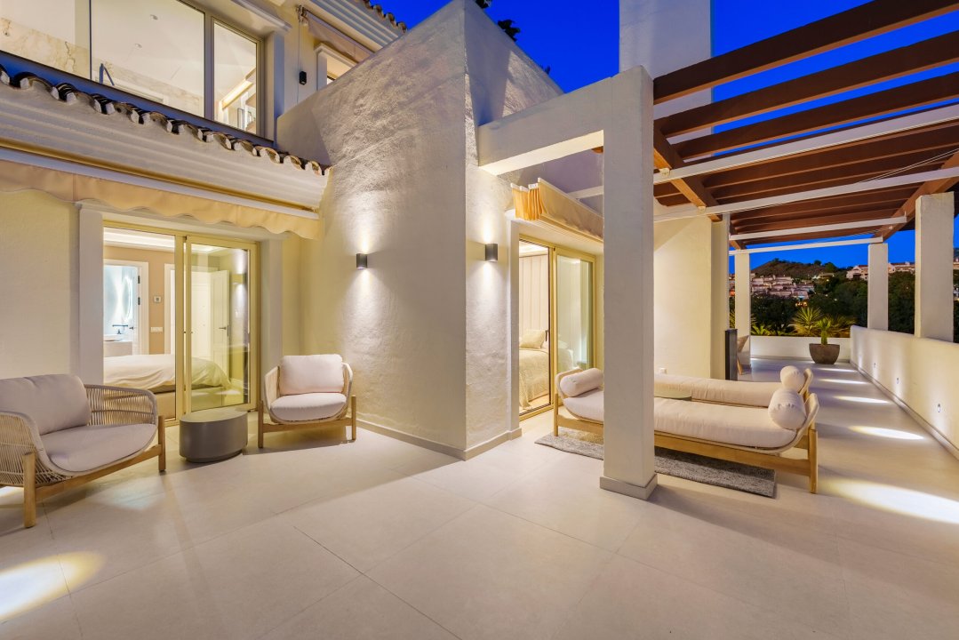 Exceptional Duplex Penthouse with Private Pool and Panoramic Views – Palacetes Los Belvederes, Nueva Andalucia - Image 48