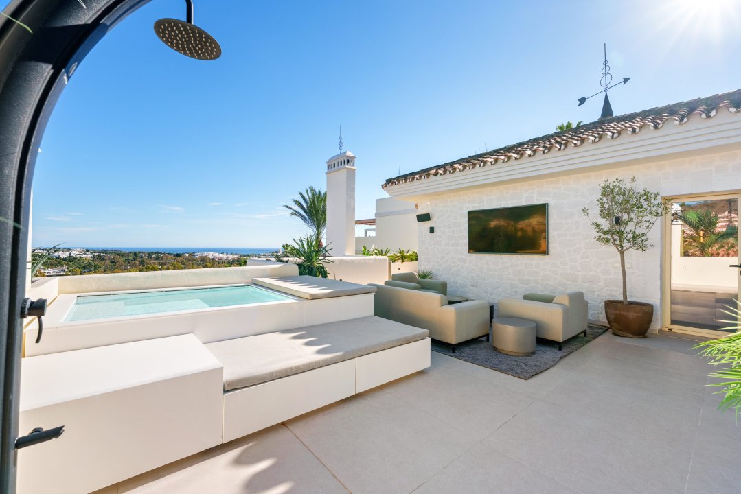Exceptional Duplex Penthouse with Private Pool and Panoramic Views – Palacetes Los Belvederes, Nueva Andalucia - Image 17