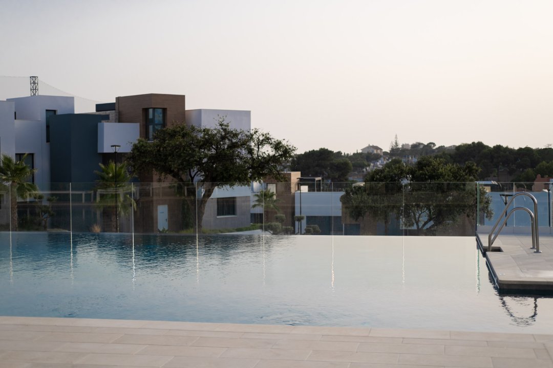 Exclusive 3 bedroom flat in Las Chapas, Marbella - Image 38