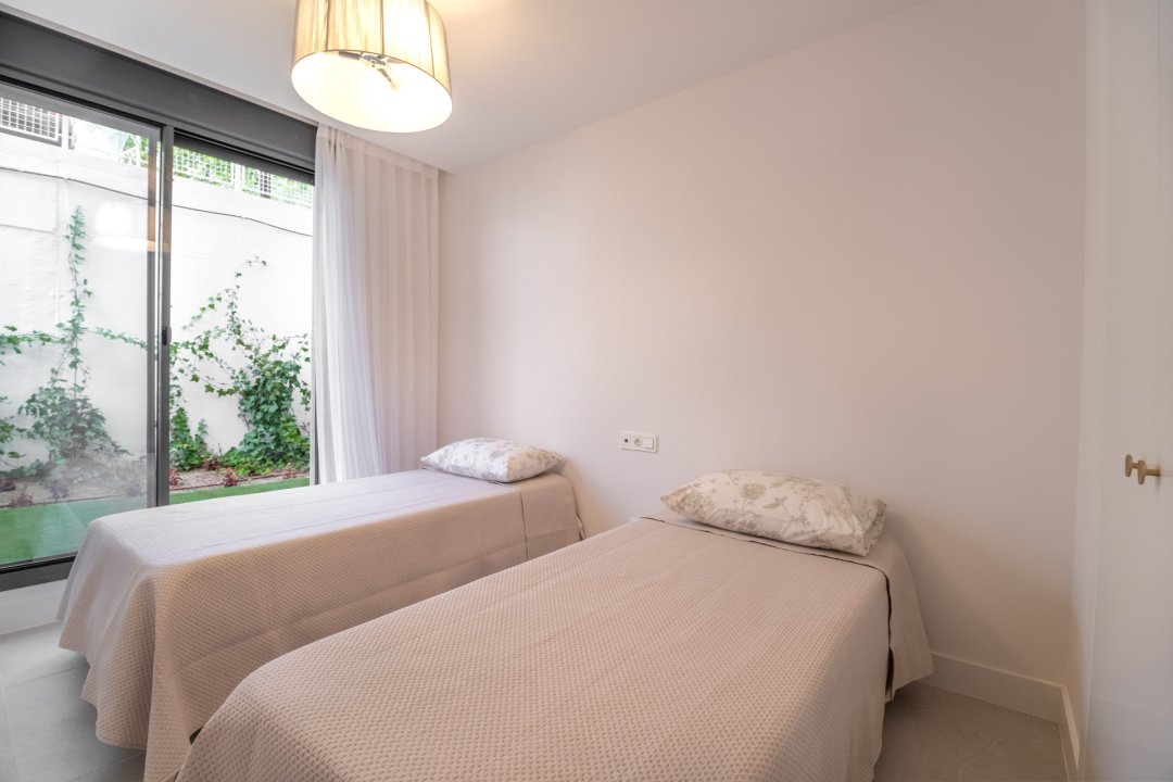 Exclusive 3 bedroom flat in Las Chapas, Marbella - Image 45