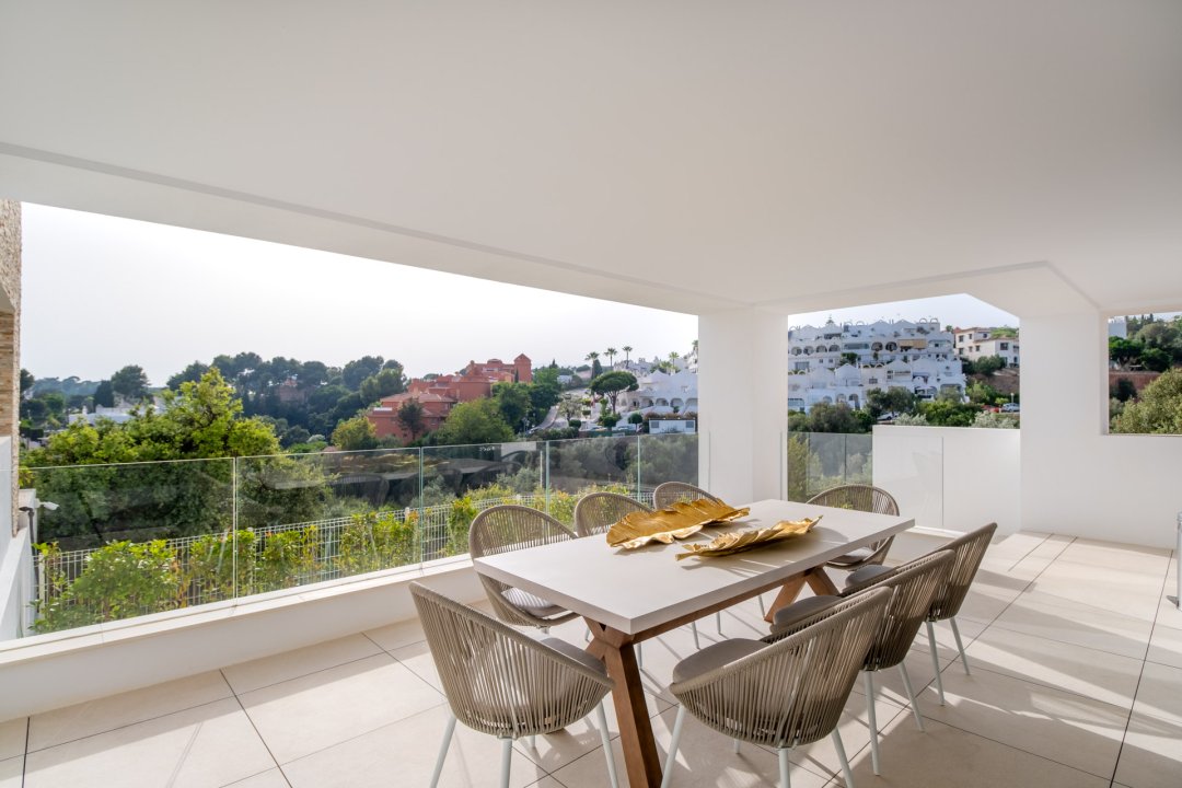 Exclusive 3 bedroom flat in Las Chapas, Marbella - Image 59