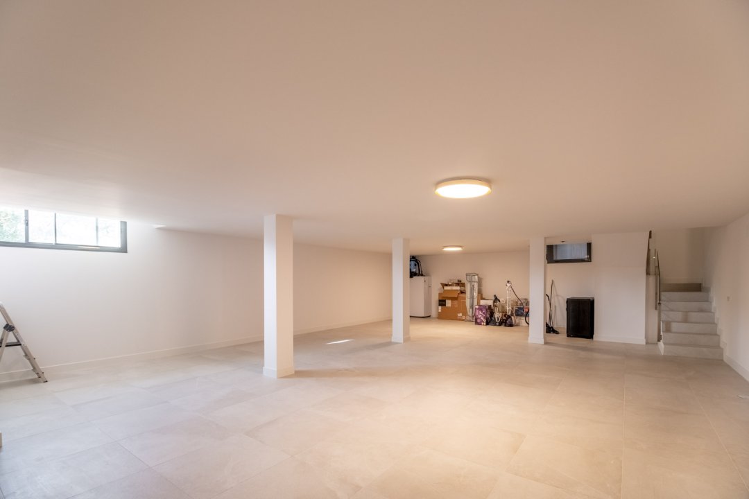 Exclusive 3 bedroom flat in Las Chapas, Marbella - Image 58