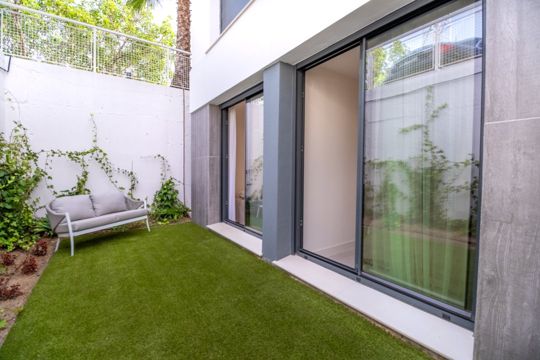 Exclusive 3 bedroom flat in Las Chapas, Marbella - Image 51