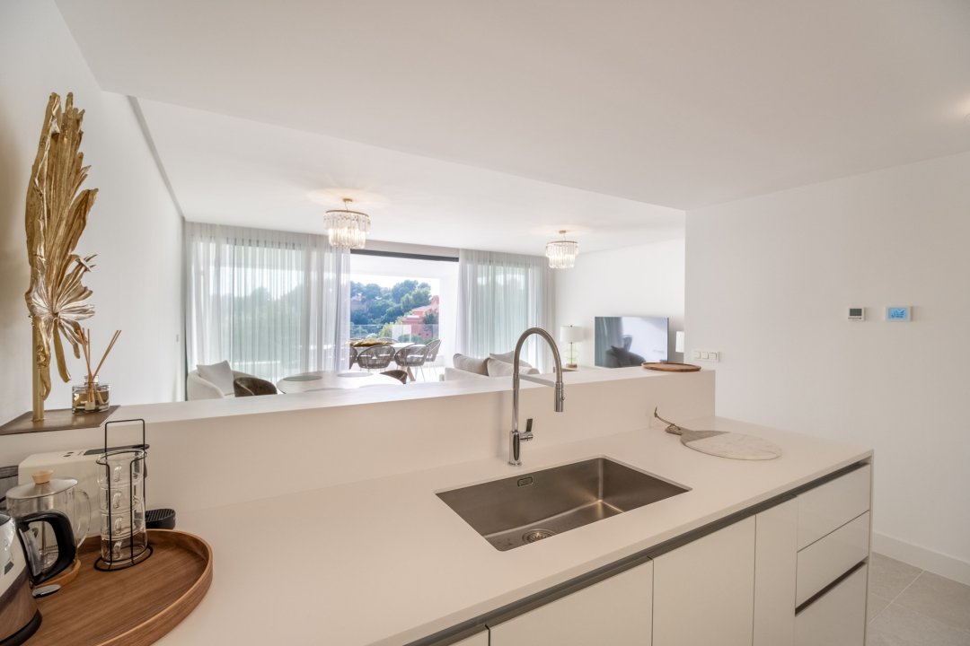 Exclusive 3 bedroom flat in Las Chapas, Marbella - Image 24