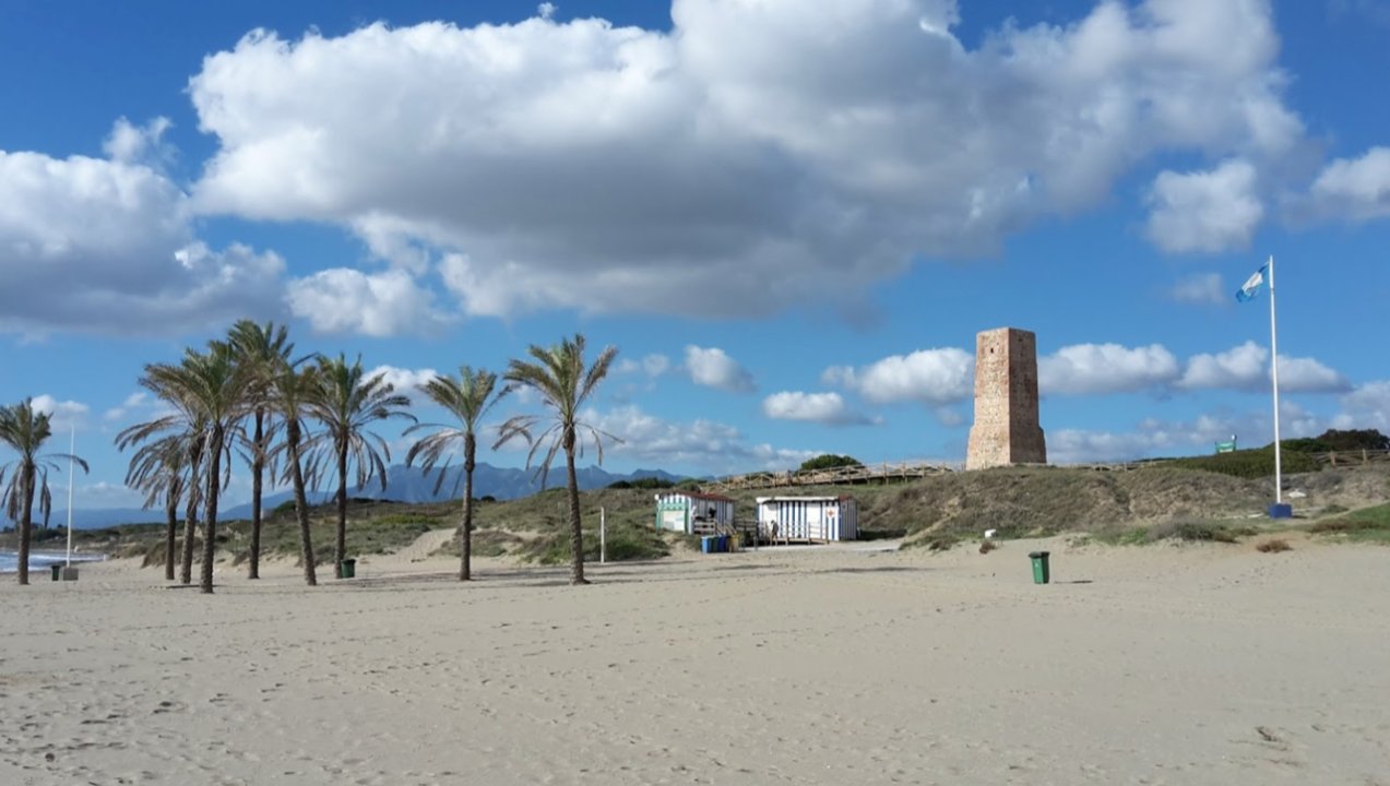 Exclusive 3 bedroom flat in Las Chapas, Marbella - Image 12
